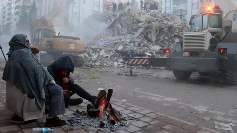 96 kişinin yaşamını yitirdiği apartmana ruhsat veren kamu çalışanlarına dava