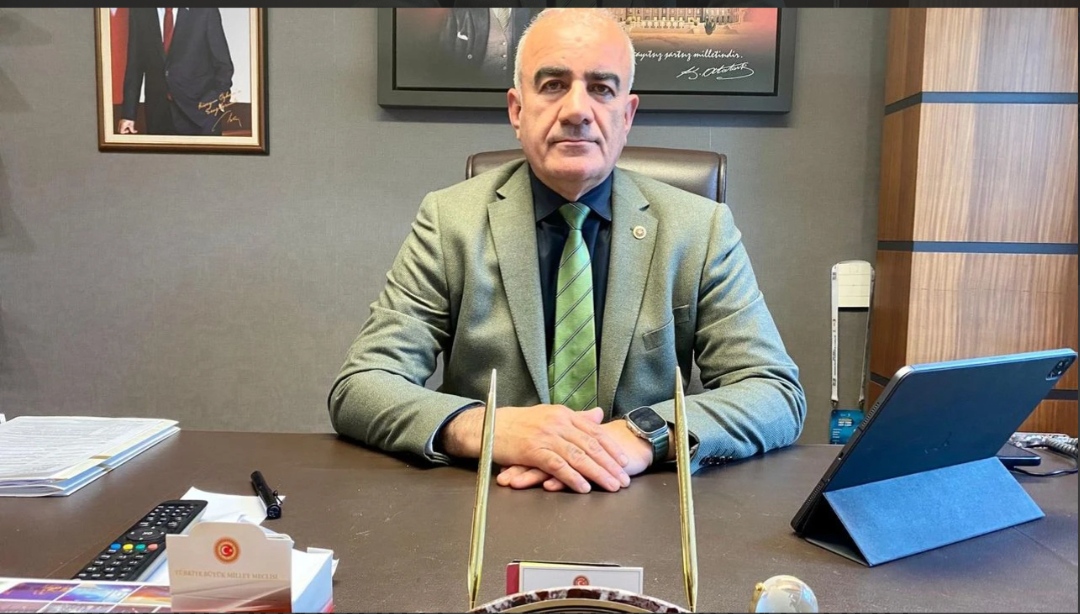 Özhan’dan Dünya Gazeteciler Günü Mesajı