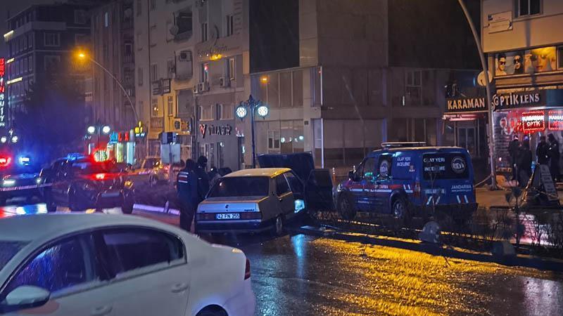 Kaza sonrası polis aracına alınan alkollü sürücü, sakladığı tabancasıyla intihara kalkıştı
